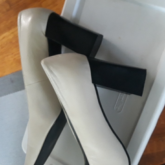 Cream Heels sz 8.5 - Picture 12 of 15